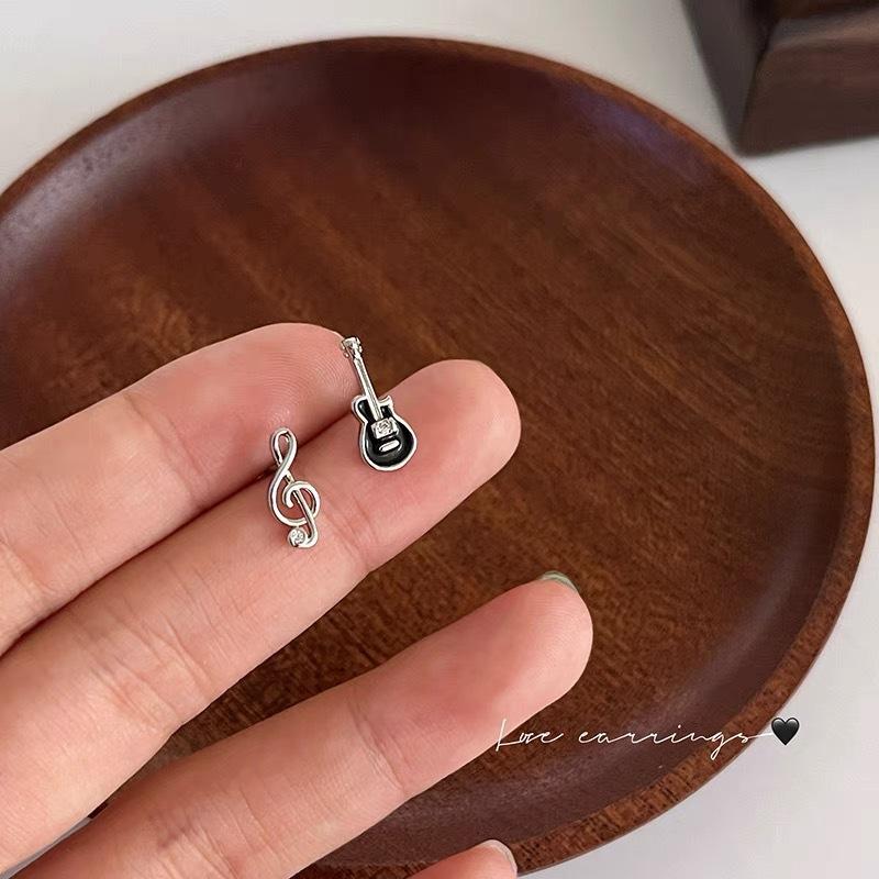 New Fashion Simple Asymmetric Guitar Note Stud Earrings Creative Cute Small Earrings for Women Girls Music Lovers Gift