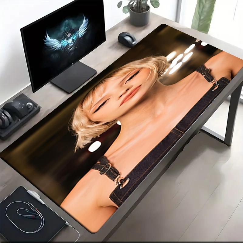 Podložka pod myš s motivem Angele, Protiskluzová gumová základna, Multifunkční kancelářská a domácí dekorace, Perfektní pro personalizaci pracovního prostoru.