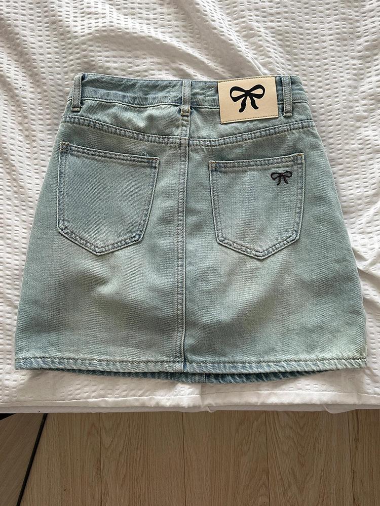 Women's 2024 Summer High-Waisted Slimming A-Line Denim Mini Skirt with Ripped Detail