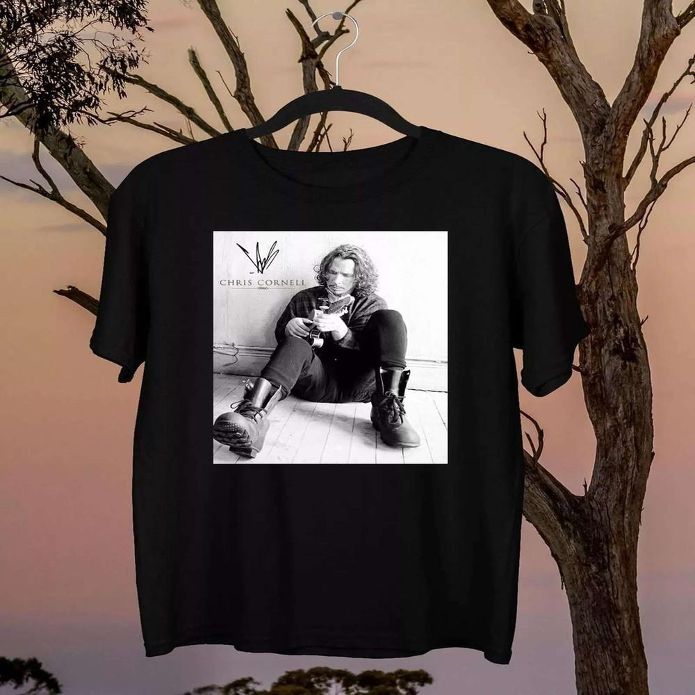 Chris Cornell Guitar Signature T-Shirt Classic Black Unisex Tee Unisex T-Shirt XXXXL