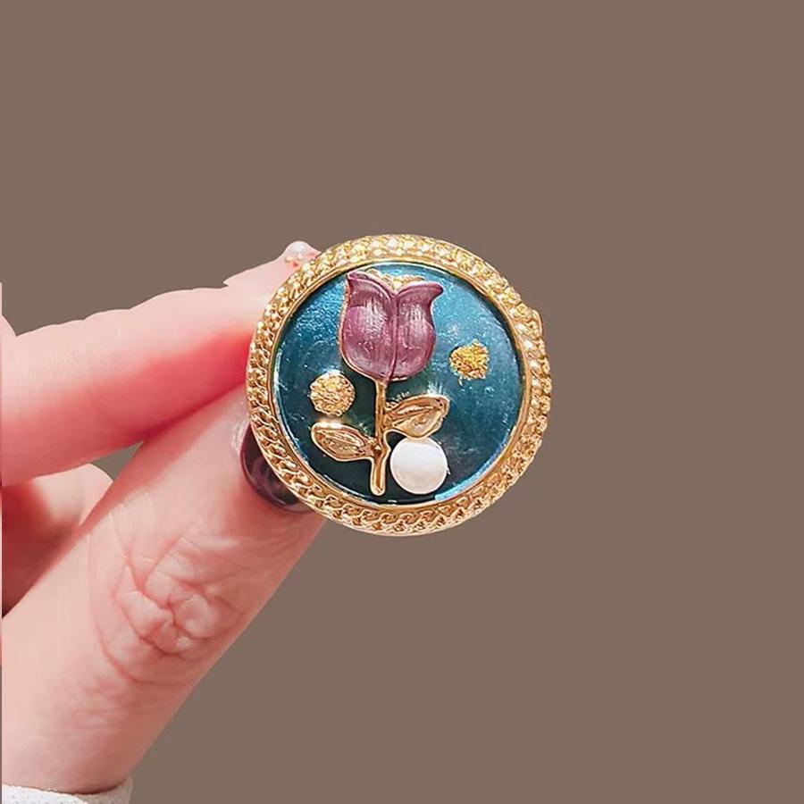 Ruyi Pipa Brooch: Elegant Classic Pearl Pin for Women’s Cheongsam