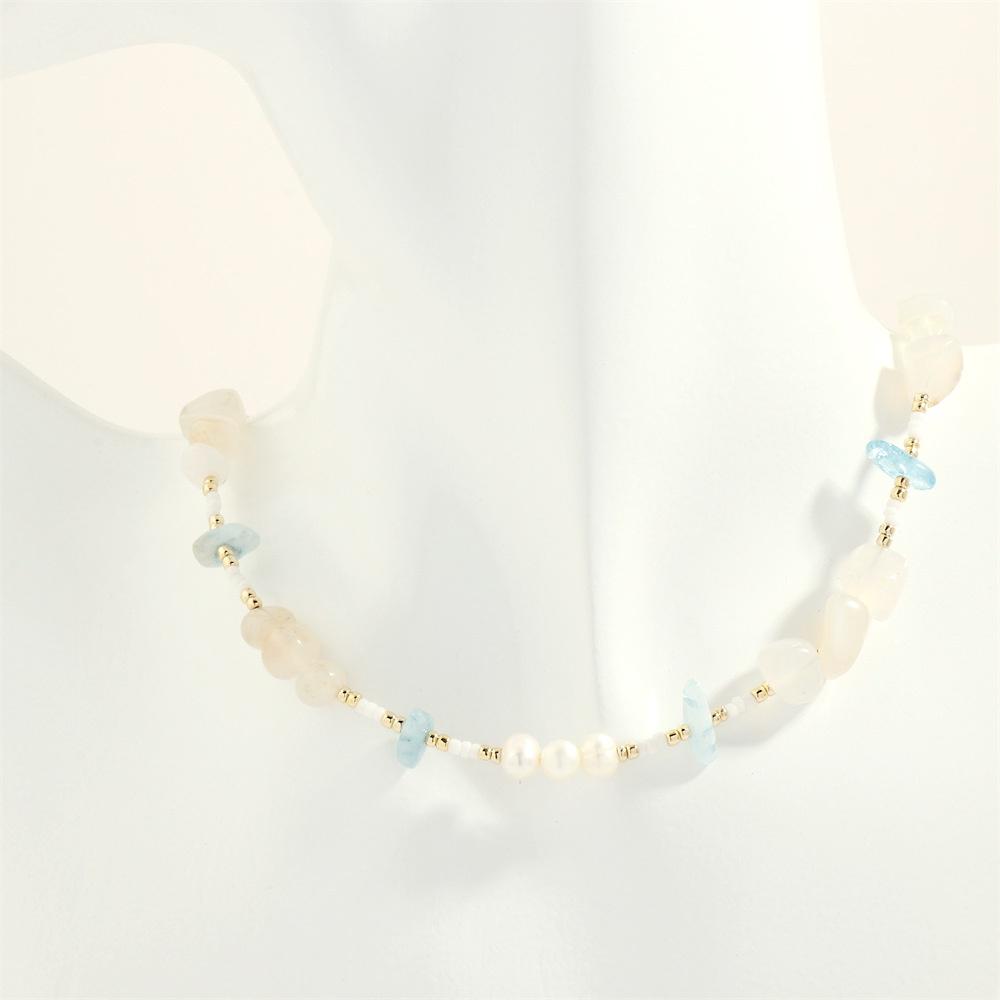 

Массивное современное колье из камней неправильной формы, идеально подходящее для модных модниц StyleC