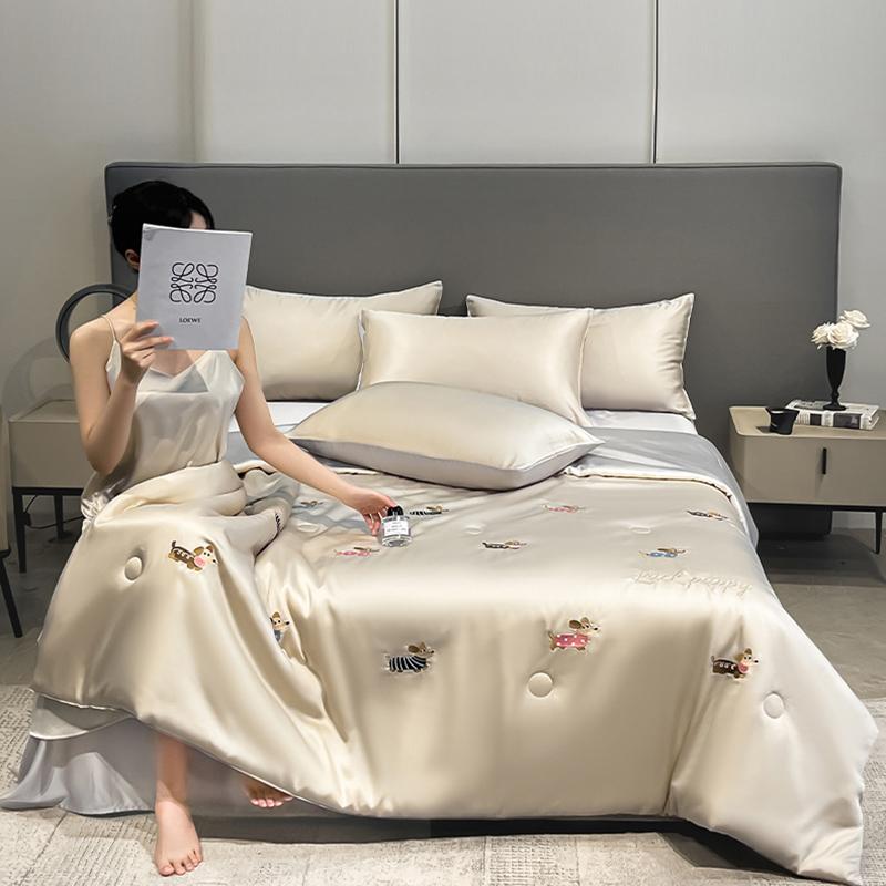 Skin-Friendly Washed Lce Silk Summer Quilt Sets High Quality Embroidered Comforter Bedding Sets Queen Summer Cooling Blanket