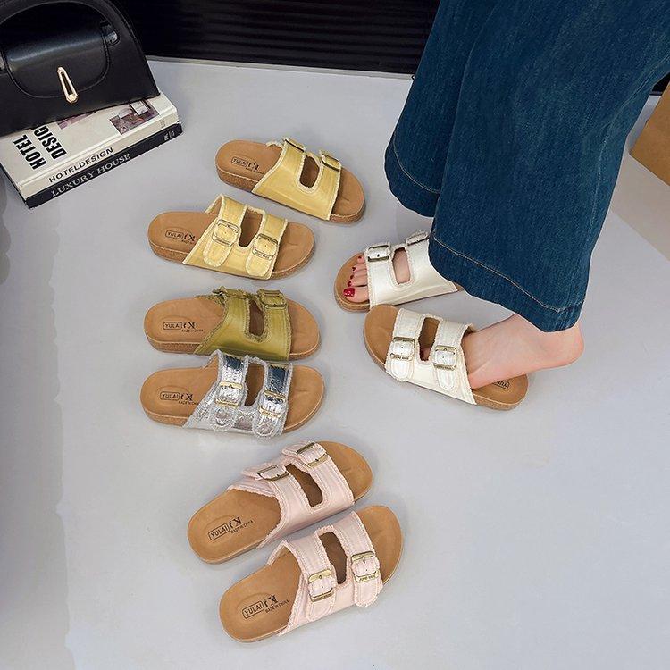 Thick-bottomed Boken slippers for women to wear in the summer of 2025, the new retro fairy wind fringed ugly and cute flat-bottomed slippers