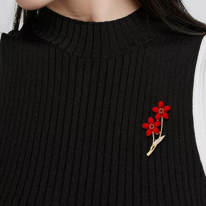 The Plum Blossom Brooch Is A High-end, Retro, Elegant and Exquisite Brooch with A Niche Design Sense