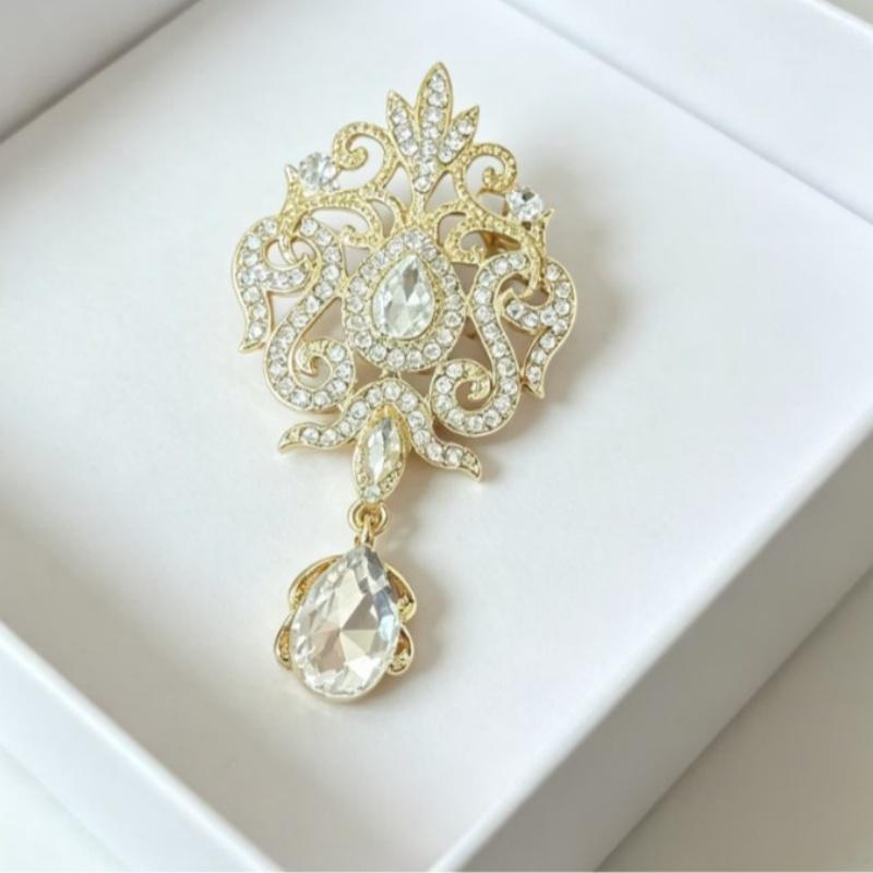Chic Vintage Crystal Brooch Gold Silver Color Delicate Lapel Pin for Women Date Outfit Wedding Banquet Dress Matching