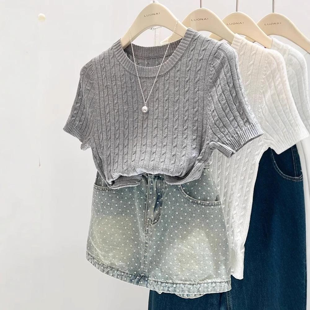 Dámské Vynikající Modré Copánkové Pletené Tričko Slim Fit - Letní Top s Krátkým Rukávem