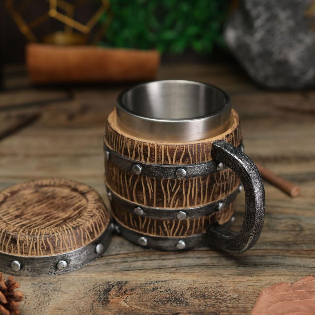 Stainless Steel Liner Wooden Barrel Shape with Lid Mug, Oak Texture Rivet Decorative Beer Mug,