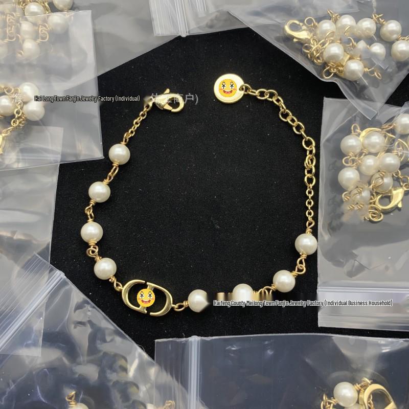 Brățară Damă Djia cu Strat Dublu, Design Stea cu Nas de Porc și Accente Diamantate