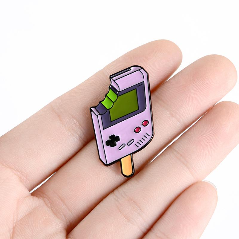 Fun Elegant And Ice Cream Game Machine Brooch Pin Crafted From Highquality Enamel Alloy