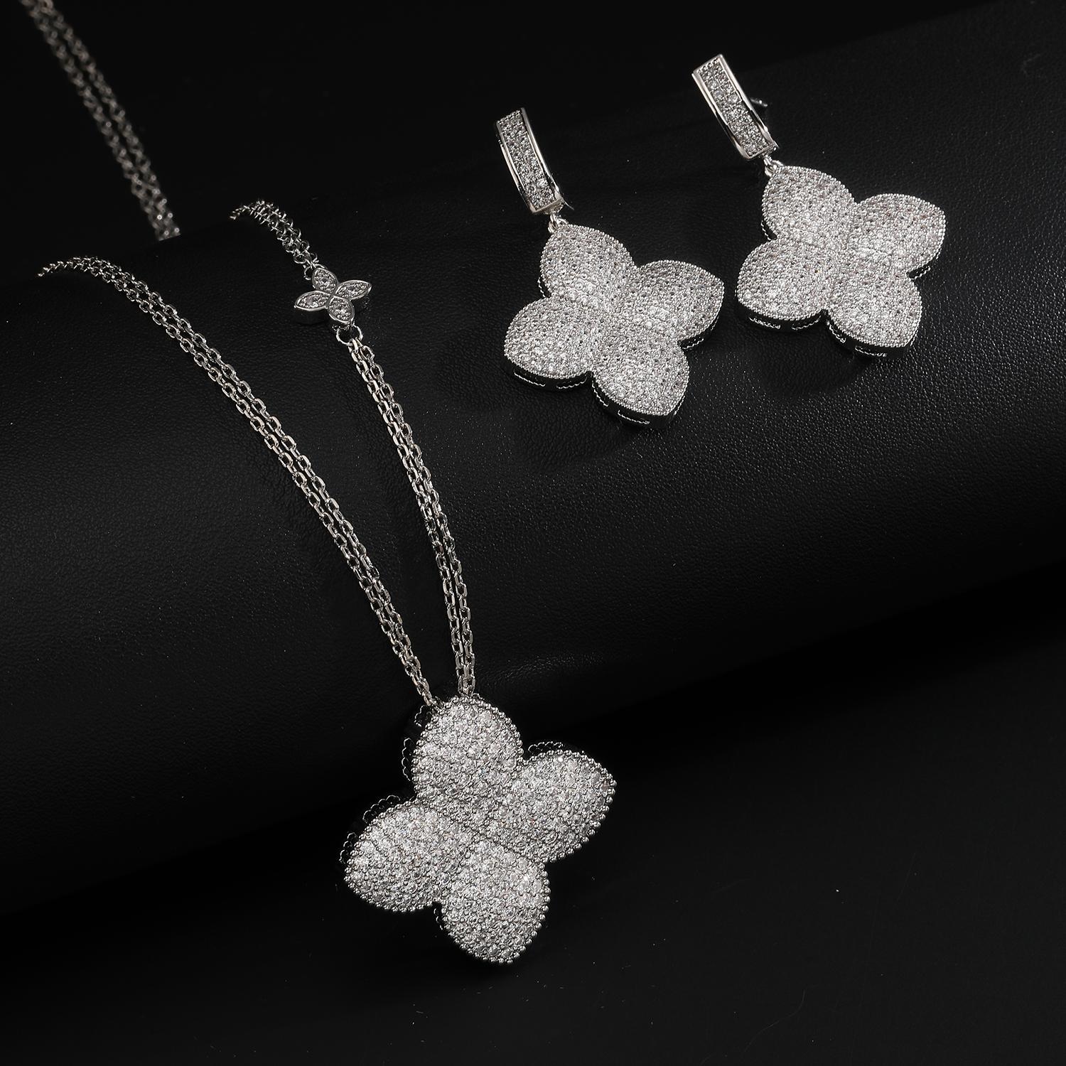 

Gold Plated Iced Out Four Leaf Clover Necklace Earrings Set for Women, Luxury Full Pave CZ Quatrefoil Pendant Statement Jewelry, срібний
