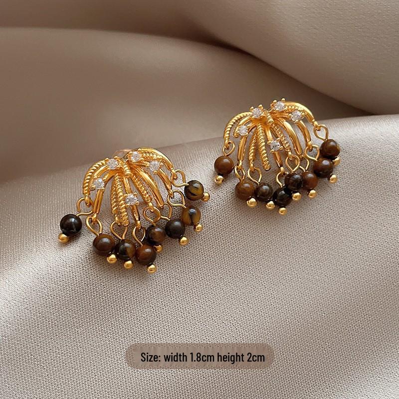 Silver Needle Tiger's Eye Style Earrings: Elegant, Fashionable Studs with Caramel Color Finish.