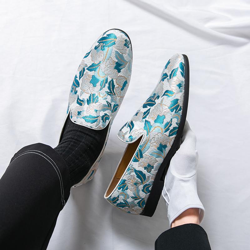 Men’s Printed Flats Loafers Dress Monks Shoes Men Slip on Pointed Toe Tuxedo Rock Club Shoes Plus Size