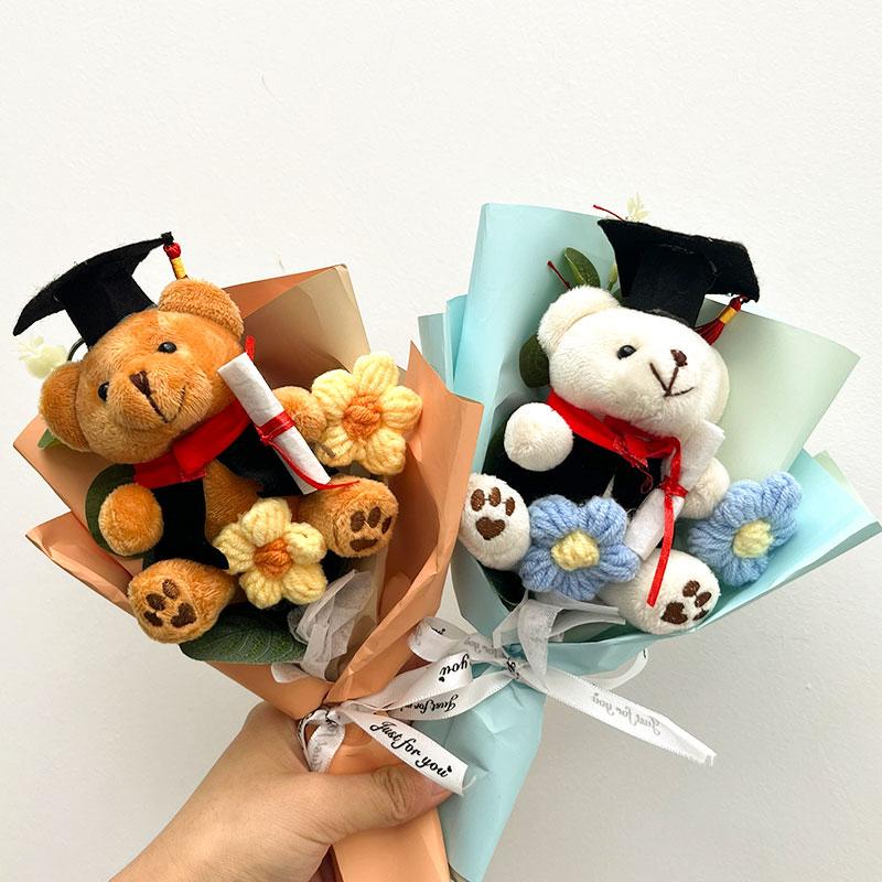 Häkelblumenstrauß Abschlussstrauß 2025 Kawaii Bärenstrauß Handgewebtes Abschlussgeschenk für Lehrer und Schüler
