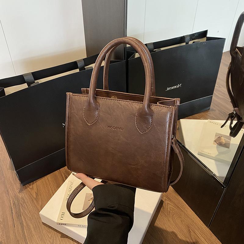 Small bag women's autumn and winter new retro shoulder messenger bag popular portable small square bag