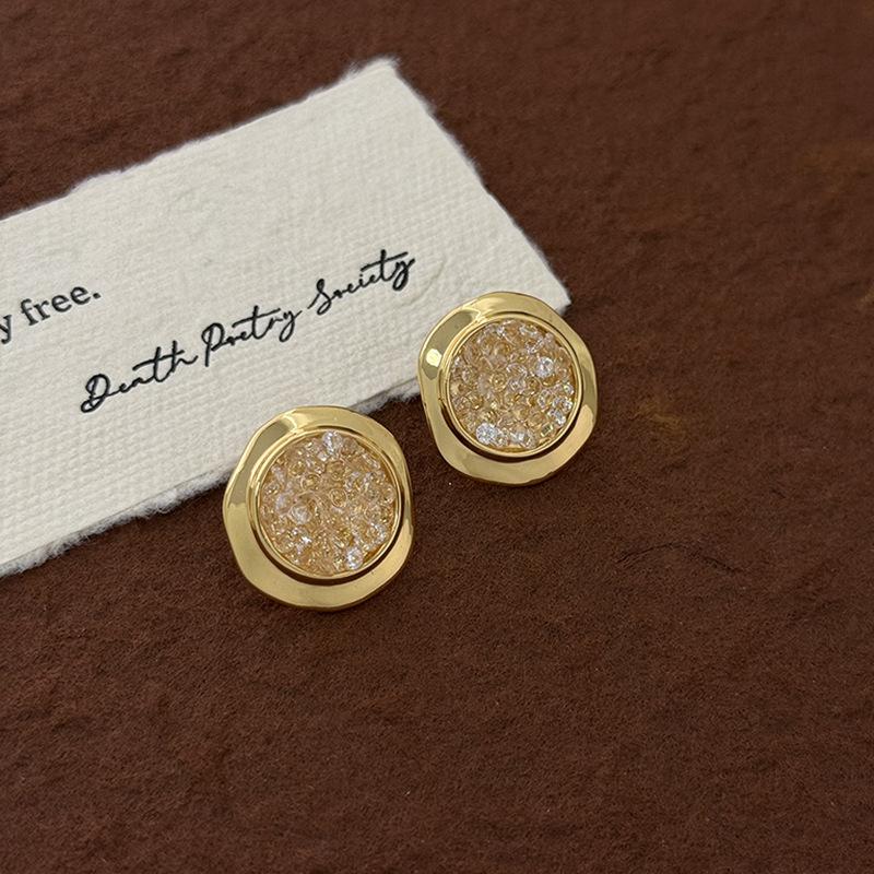 Shattered crystal cluster four-leaf clover round stud earrings retro metal earrings niche high-end sense shining versatile fashion earrings women