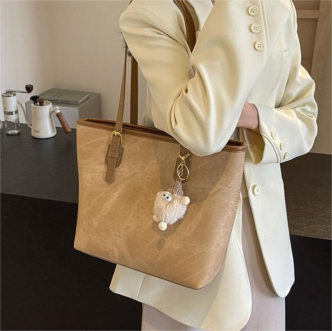 Fashion Versatile Bag Women's Bag 2026 New Student Class Shoulder Bag Large Capacity Commuter Tote Bag
