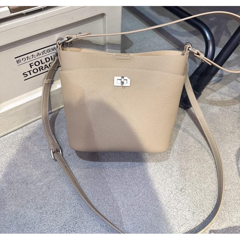 

26 Genuine Leather Women s Bag First-layer Cowhide Bucket Lock-up Single-shoulder Diagonal Temperament All-matching Trend 20x19x10CM абрикосовий