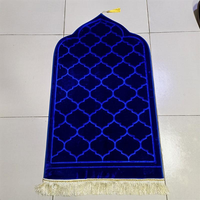 Soft Prayer Mat Thick Sponge Easy To Carry with Tassel Embossed Prayer Mat for Multiple Scenes