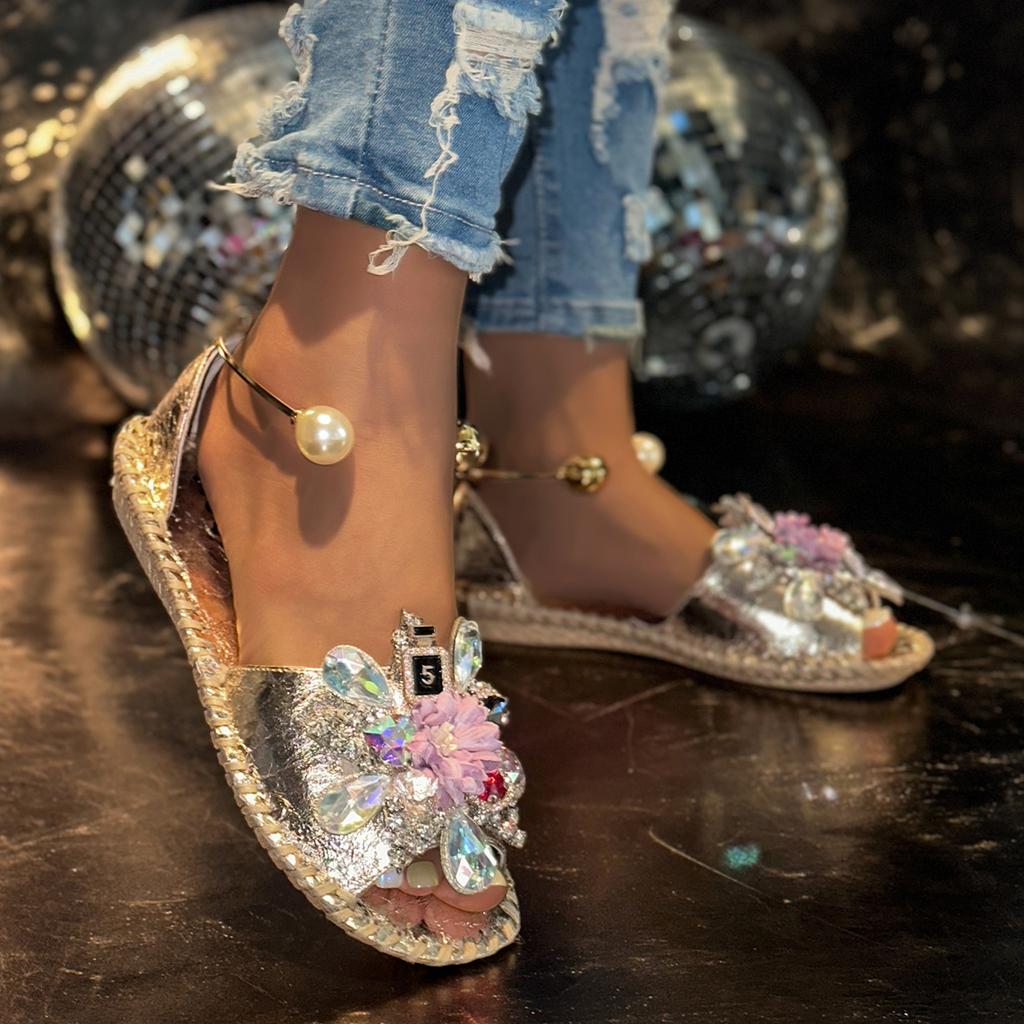 Fashion Women Fashion Sandals Lightweight Outdoor Slippers 2025 New Casual Open Toe Sandals Summer Anti-slip Trend Designer Shoes Women