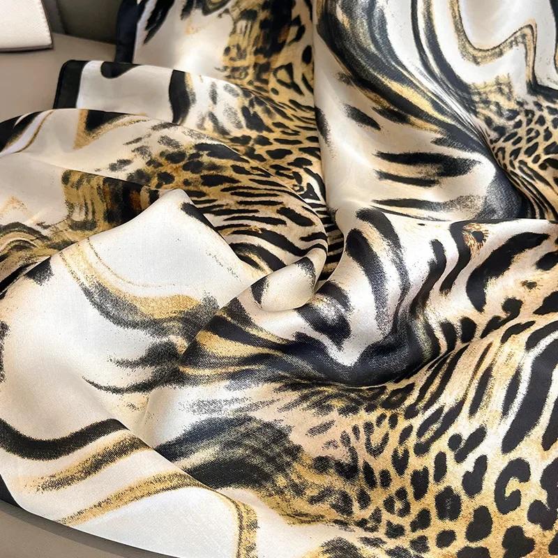 Korean Style Fashion Leopard Print Silk Scarf Women'S Sunscreen Beach Towel Holiday Shawl Silk Simulation Neck Warmer