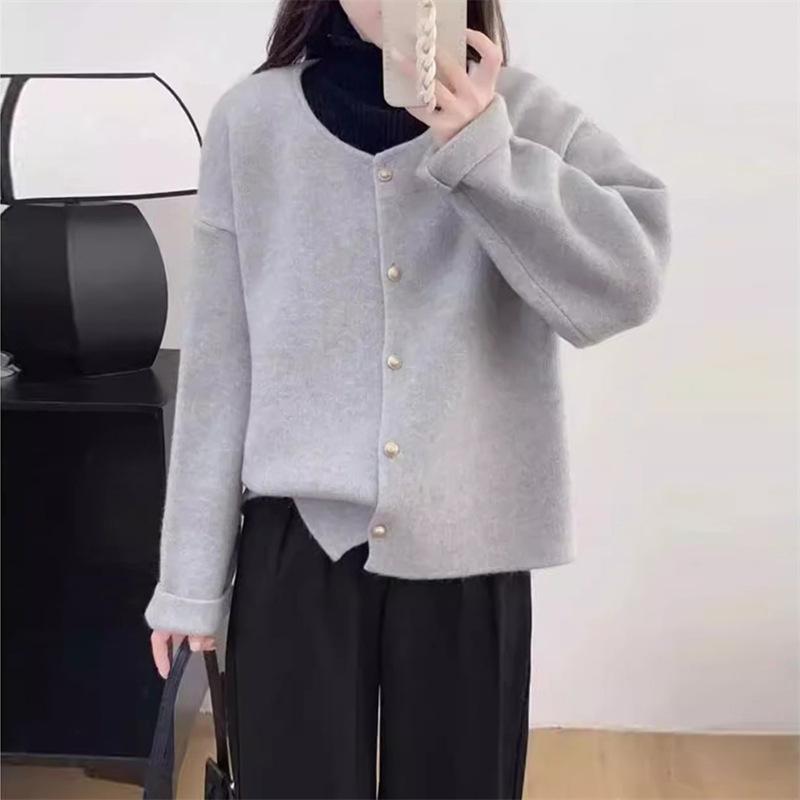 Single-breasted simple wind knitted sweater jacket autumn and winter new loose soft waxy round neck versatile sweater cardigan women