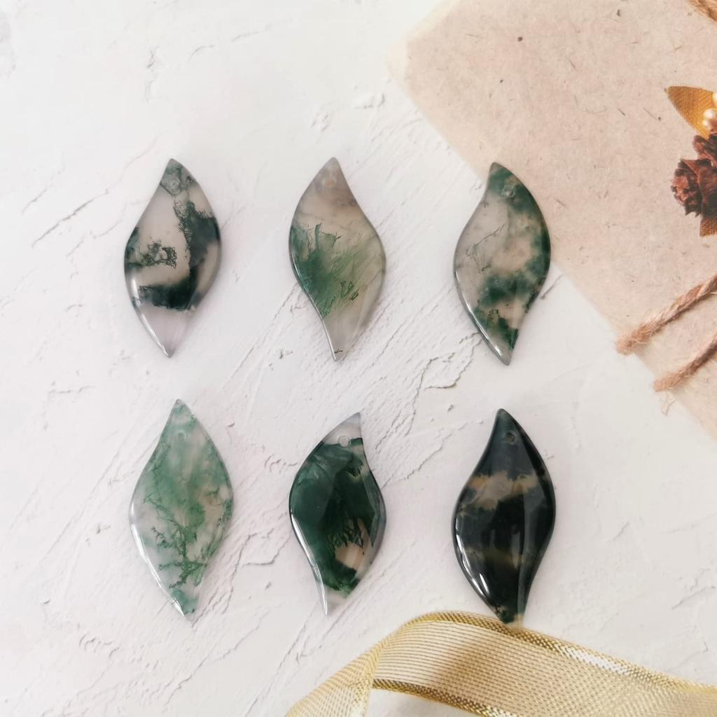 [KOAI] Moss Agate Leaf Motif Amulet Power Stone Pendant for Women
