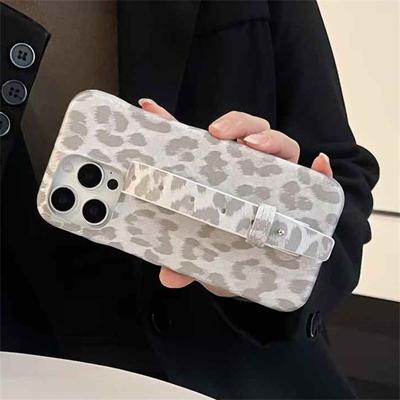 Luxury Leopard Print Wristband Holder Phone Case For iPhone 16 15 14 13 12 11 Pro Max Shockproof Cover