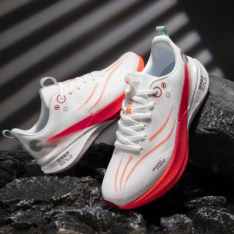 New sports shoes carbon plate breathable, light and non-slip, adolescent students running casual shoes friction sound men