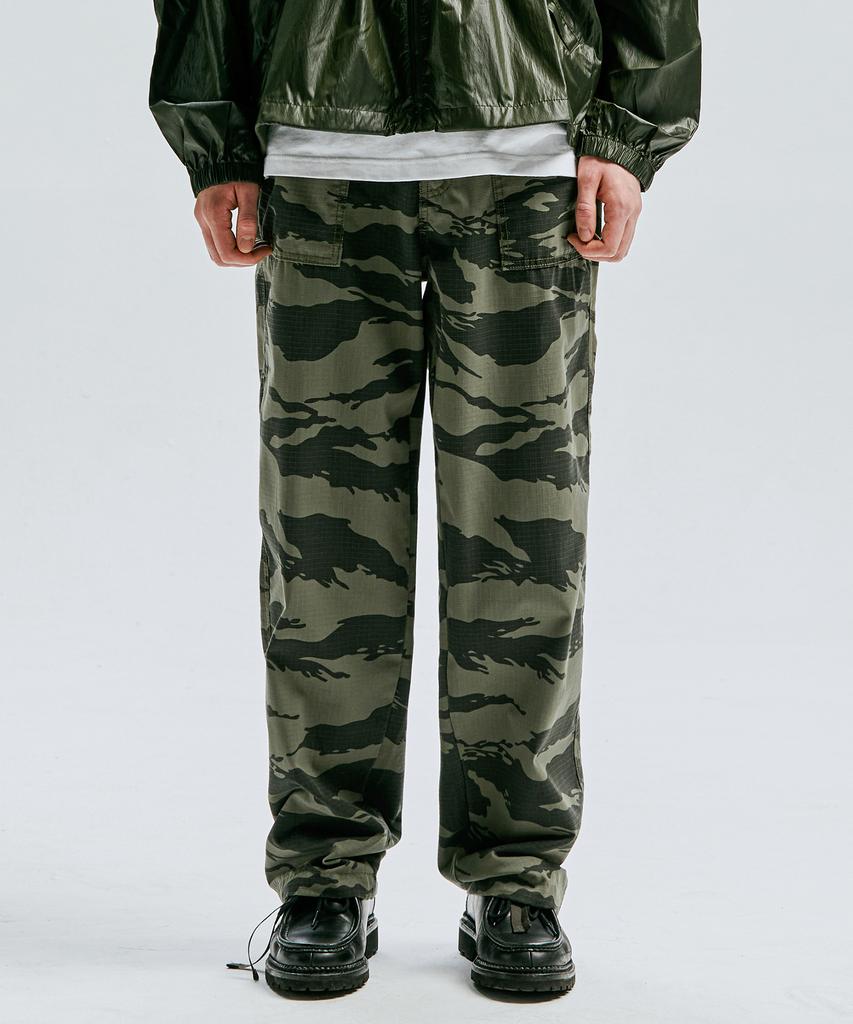 KND Loose Fit Tiger Camo Fatigue Pants