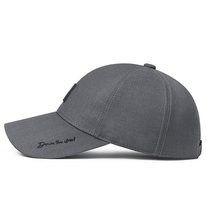 Casquette de baseball polyvalente à imprimé alphabet décalé pour homme, idéale pour le printemps et l'été, idéale pour l'extérieur, pour les personnes d'âge moyen