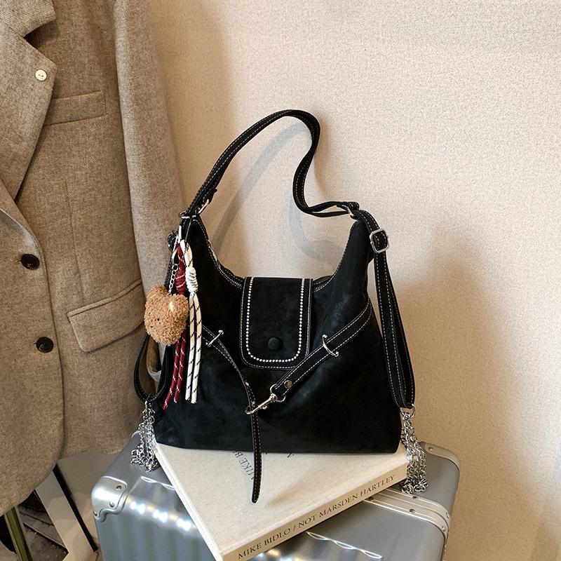 

Vintage Women s Convertible Crossbody Handbag: Large Capacity, Lightweight, and Retro Style Single Bag чорний