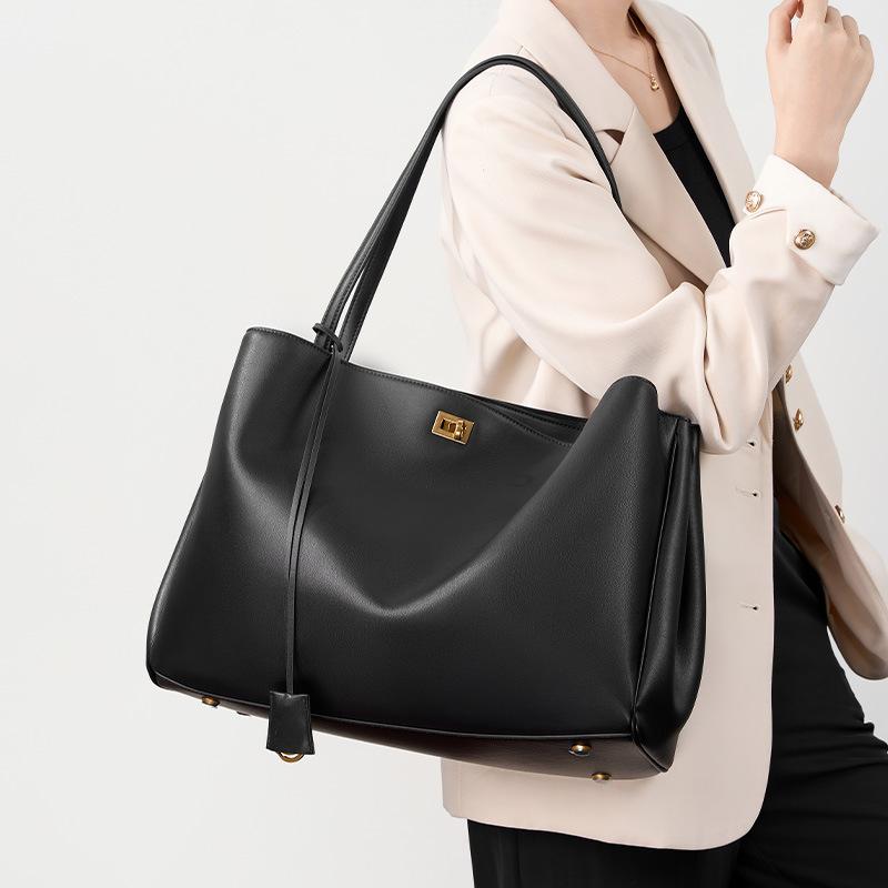 [Leder] Ein-Schulter-Große Tasche, Nischen-Achseltasche, Rindsleder erste Schicht, Große Kapazität für den Weg zur Arbeit, Fortgeschrittener Sinn, Tragetasche Damen