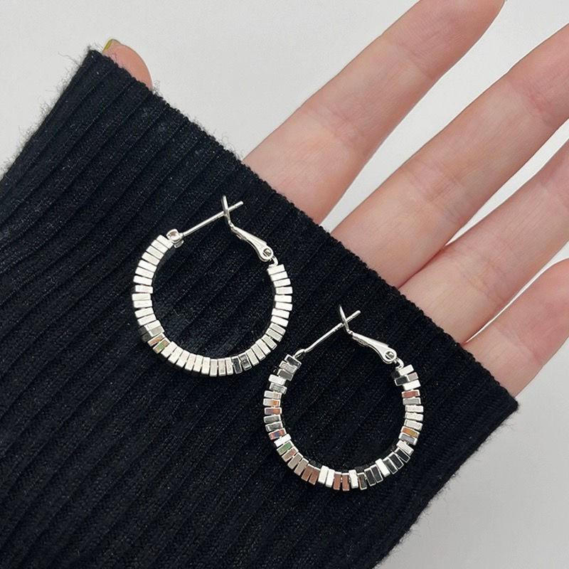 

Подвижные Геометрические Маленькие Серьги-Кольца Круглой Формы Золотого Цвета с Бусинами для Женщин, Заявление, Пирсинг, Вечерние Украшения