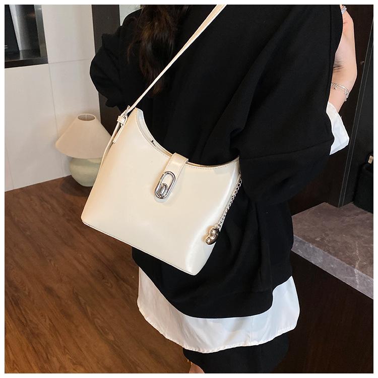 Today's Popular Small Bags for Women's Summer New Versatile Chain Messenger Bags Bucket Bags