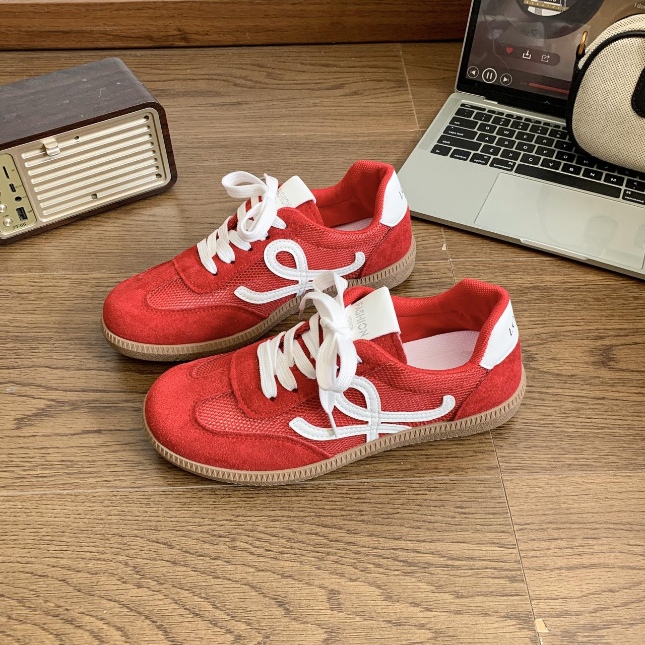 

Retro breathable round head lace-up 2025 spring new thick-soled heightening casual versatile feet small German training board shoes women 41 червоний