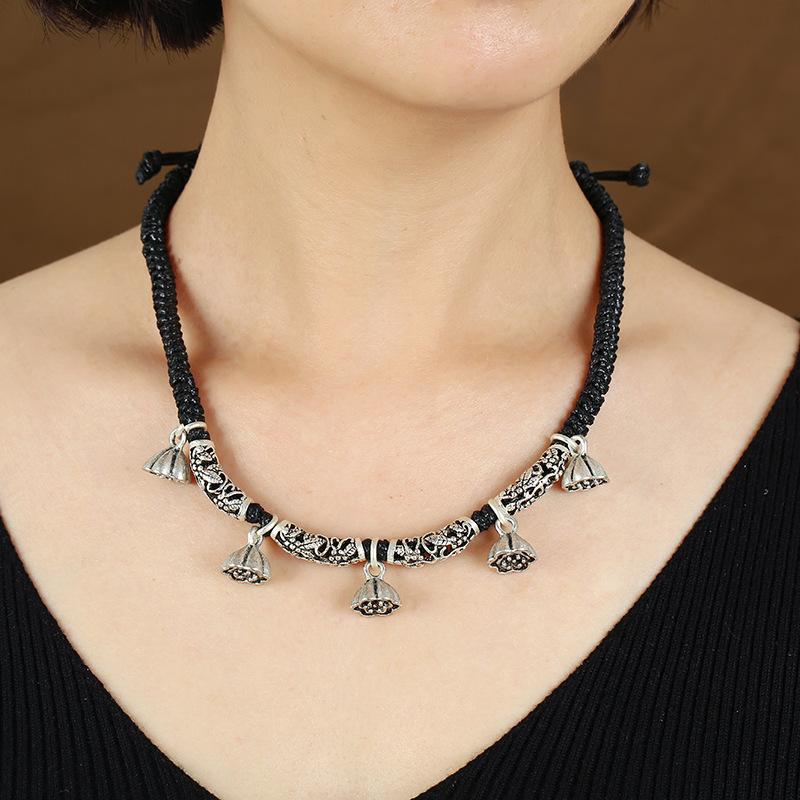 Retro imitation Thai silver short necklace femininity versatile collarbone chain flower fish handwoven jewelry