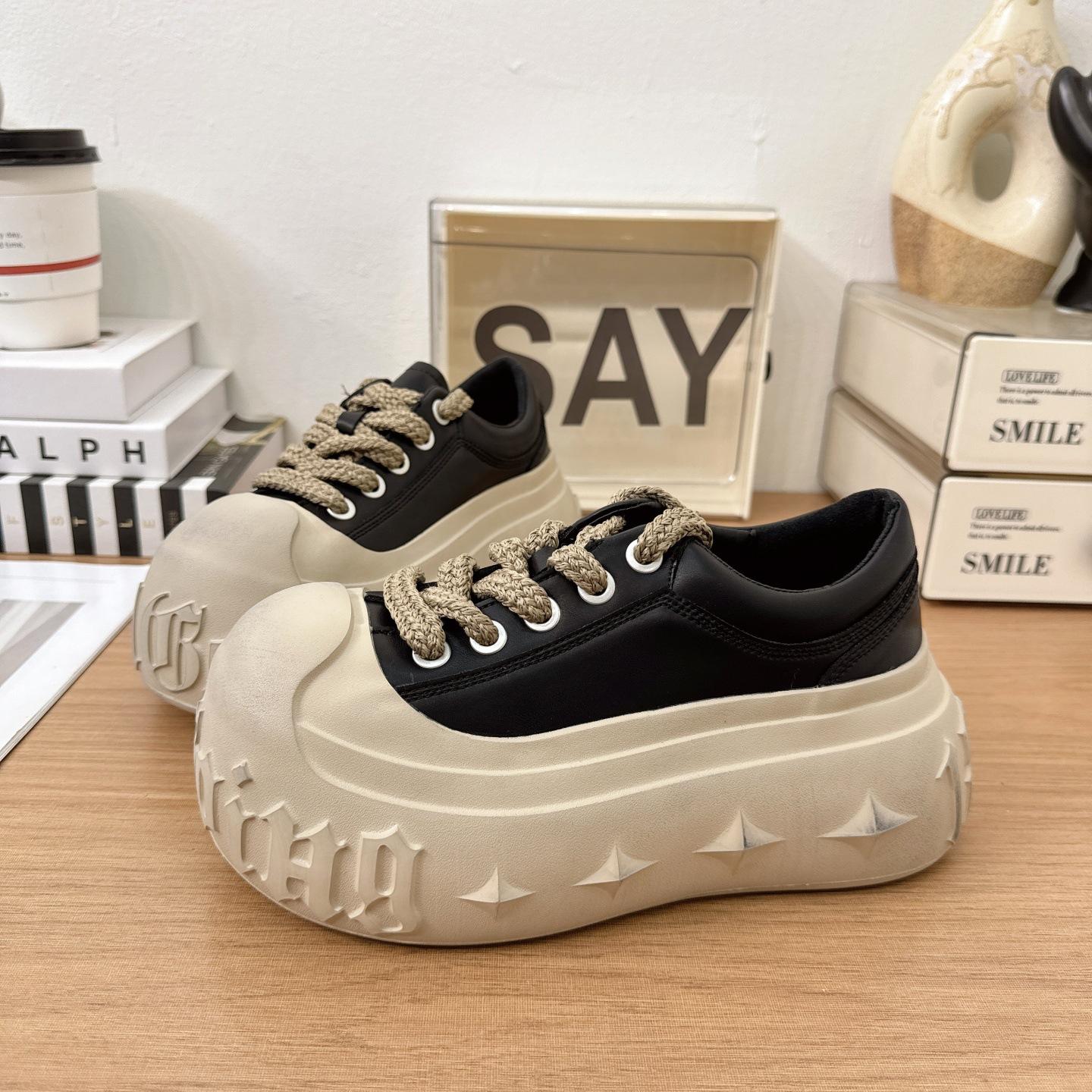 

Корейская версия платформенных туфель-маффинов женские 2025 осень новые на шнуровке старые грязные туфли небольшой высоты повседневные кеды 40 чёрный