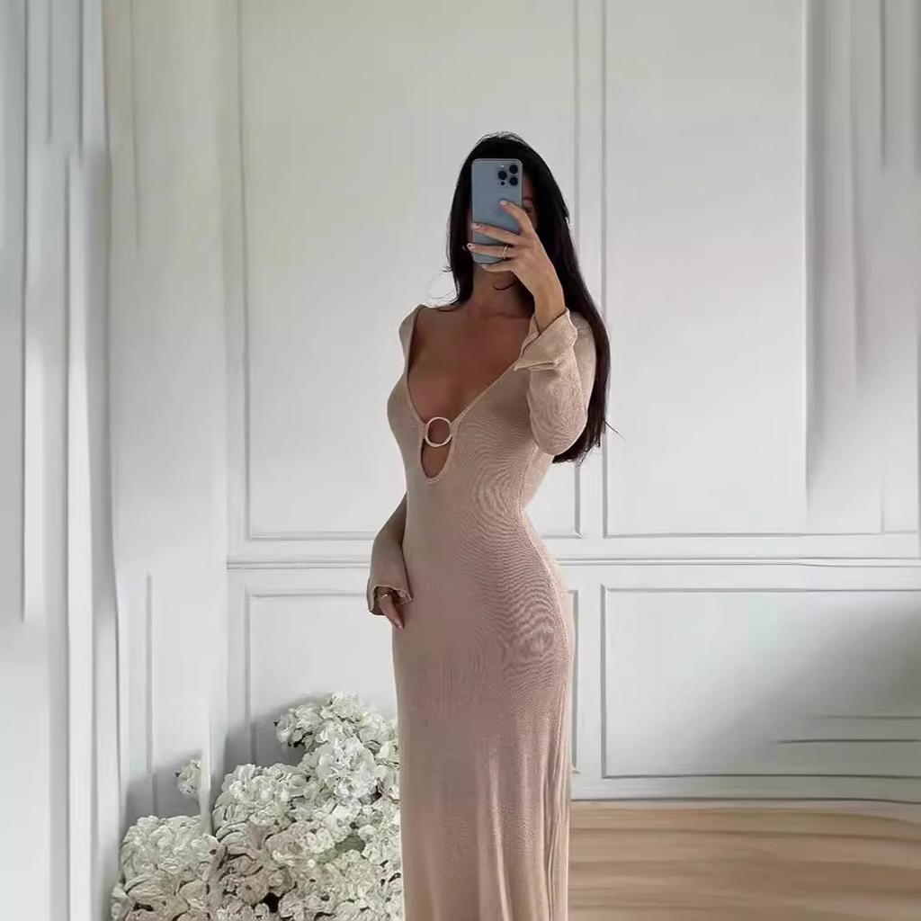 European and American V-neck Sexy Long Knitted Dress, Ring Halter Long-sleeved Sweater Skirt, In Stock.