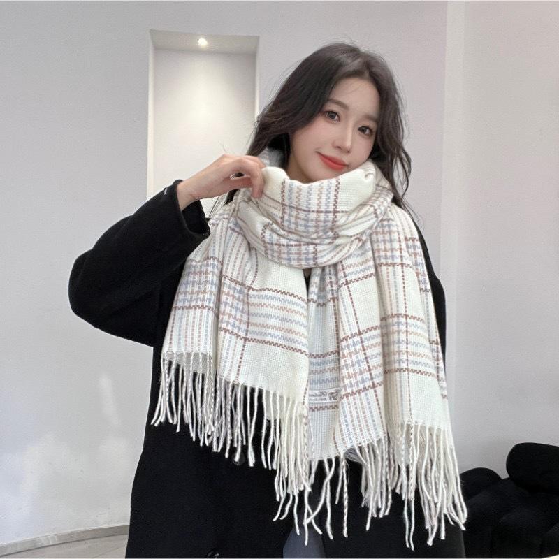 New scarf women's autumn and winter Korean version versatile plaid fringed student couple scarf imitation cashmere to keep warm