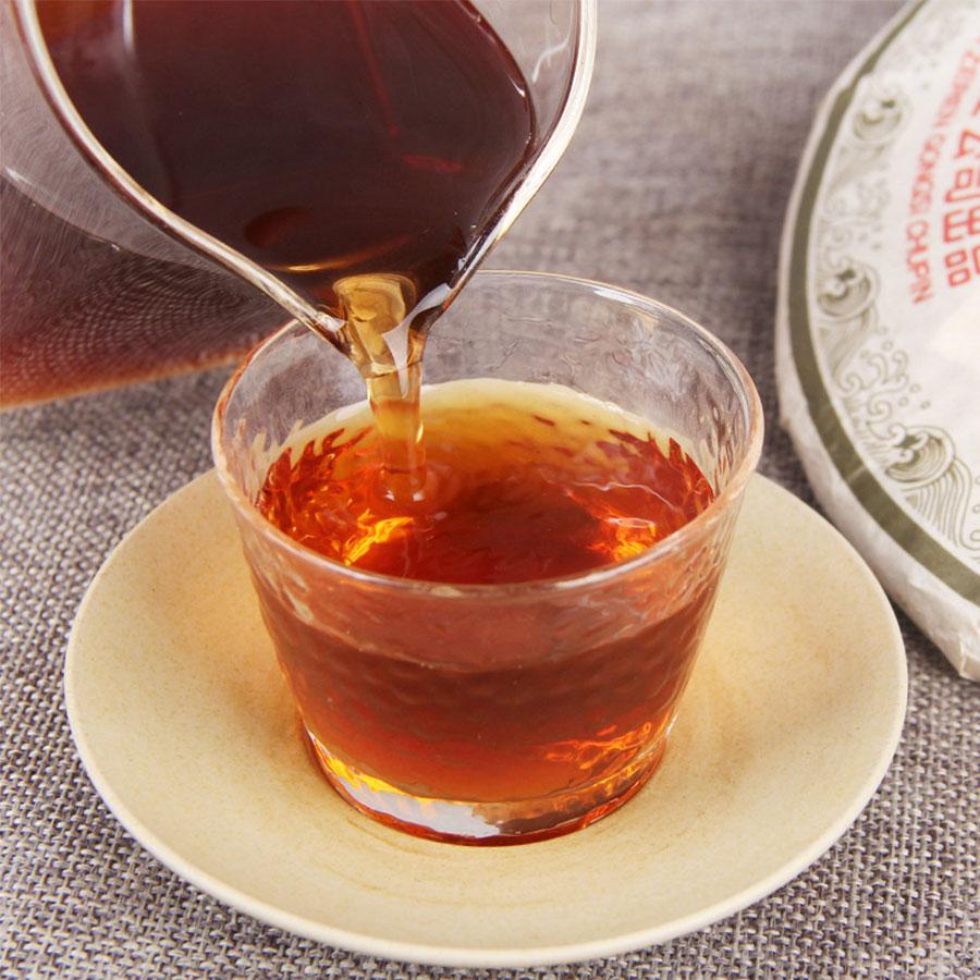 2008 Gong Ting Chen Yun Shu Puer Tea Palace Łagodna Dojrzała Herbata Puer 357g