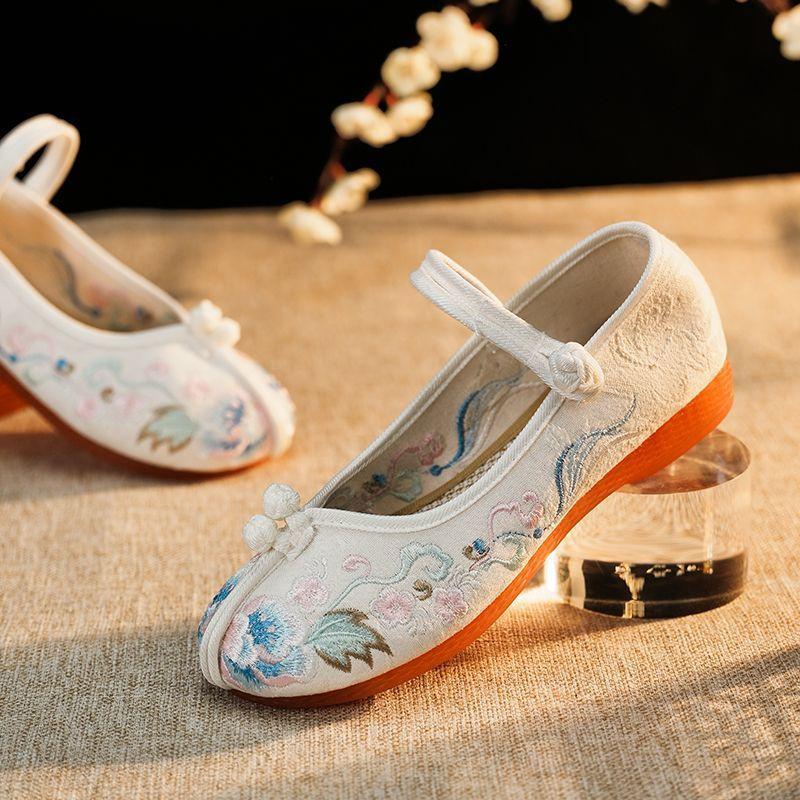 Hanfu-Schuhe mit Stickerei, Retro-Ethno-Stil für Zuhause, antikes Kostüm, bequeme und lässige Mutterschuhe