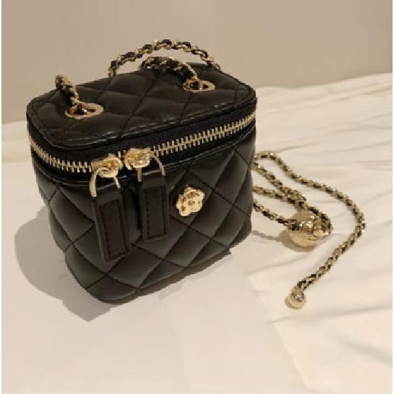 Xiaoxiangfeng Cross-Border Hot-Selling New Black and Gold Chain Bag Camellia Quilted Women's Shoulder Crossbody Bag