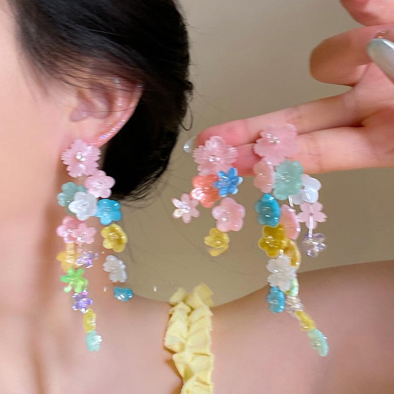 

Resin Color Flower Tassel Earrings Sweet Small Fresh Dopamine Stud Earrings Simple Fashion Niche Earrings