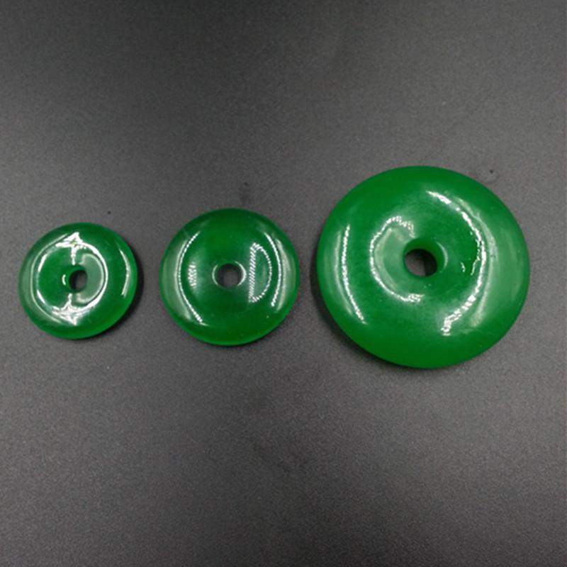 A-Grade Xinjiang Hotan Emerald Green Jade Pendant Necklace Diameter 30mm, Thickness 5mm
