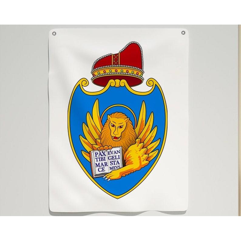 Venice emblem tapestry 75x100