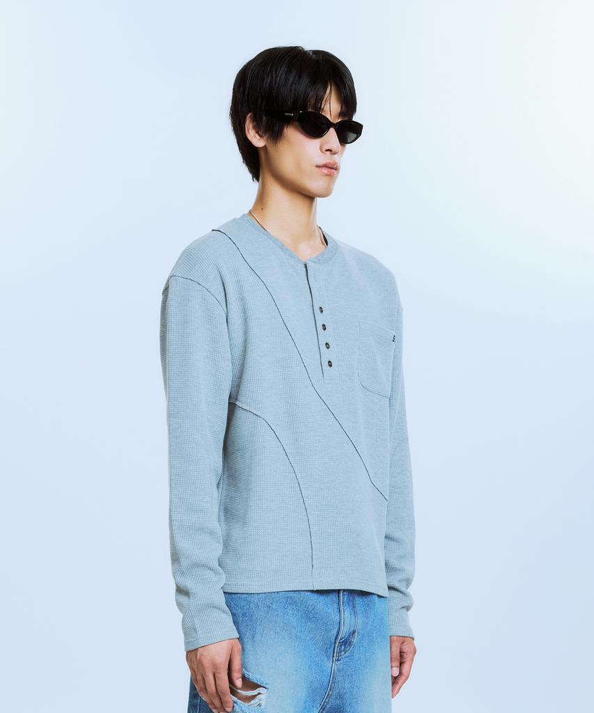 Akaibeuboldeu Cutout Panel Henley T-Shirts (Light Gray)