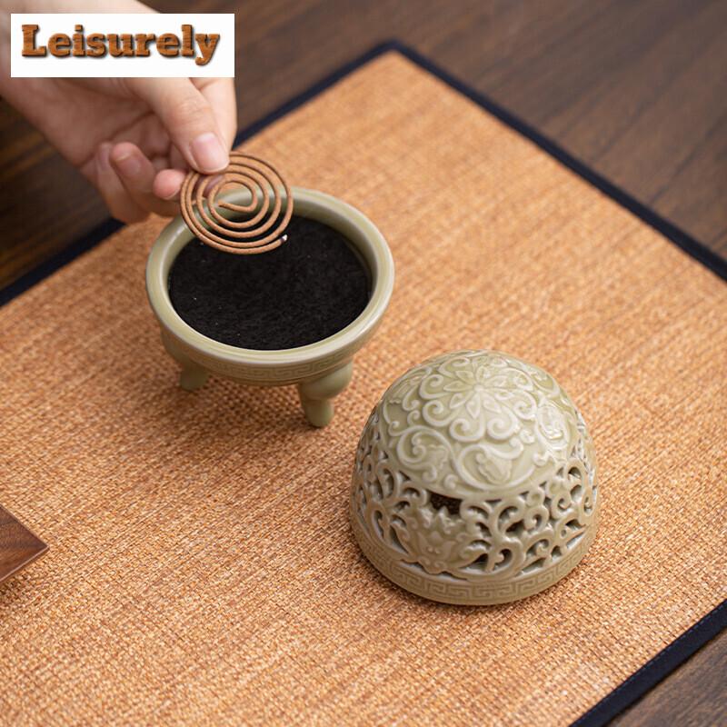 Celadon Three Legged Plate Incense Burner Creative Aromatherapy Stove Tea Table Ceramic Decoration Agarwood Sandalwood Furnace