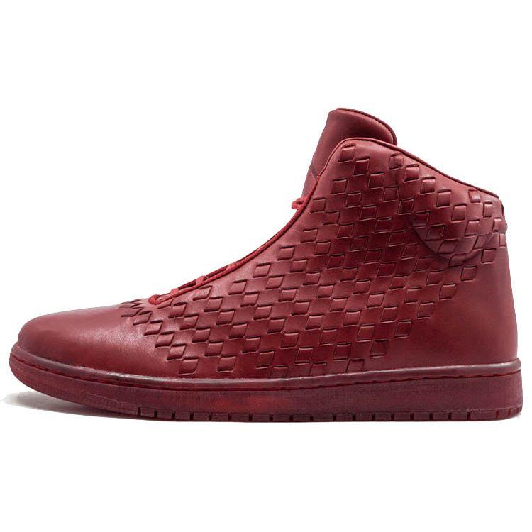 

Красные мужские кроссовки Air Jordan Shine Varsity 689480-600