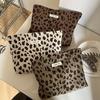 Cord Retro Leopardenmuster Kosmetiktasche Lippenstift Kosmetik-Organizer Reißverschlusstasche Reise Wasch- und Aufbewahrungstasche für Damen